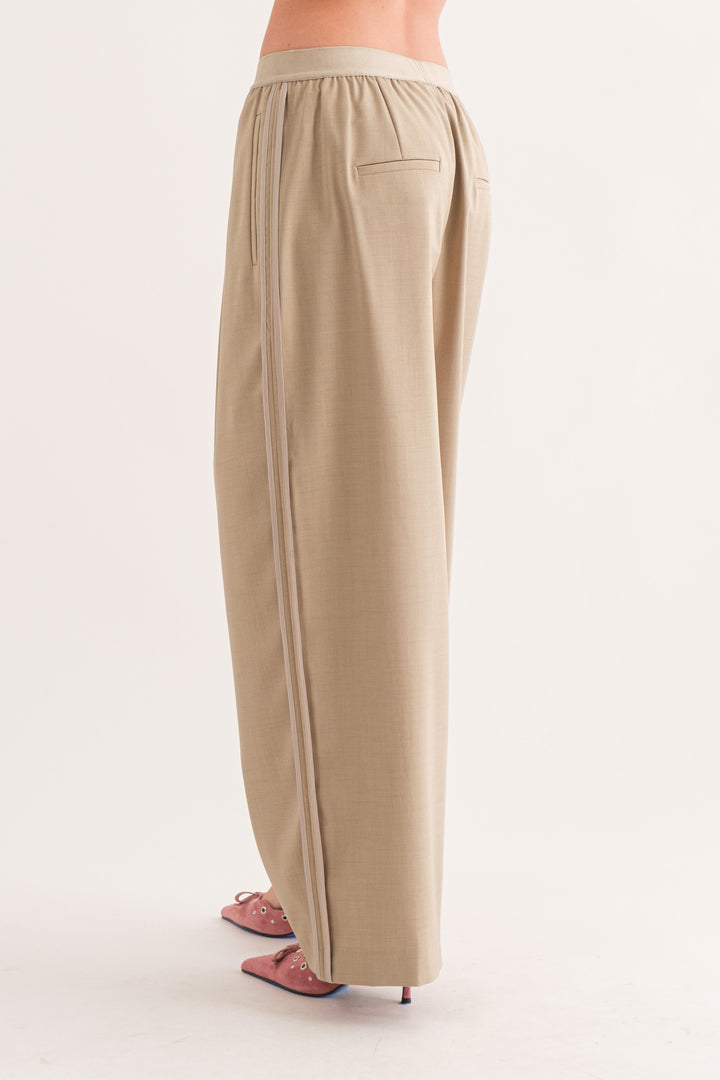 Billie Elastic-Waist Trousers - Light Khaki