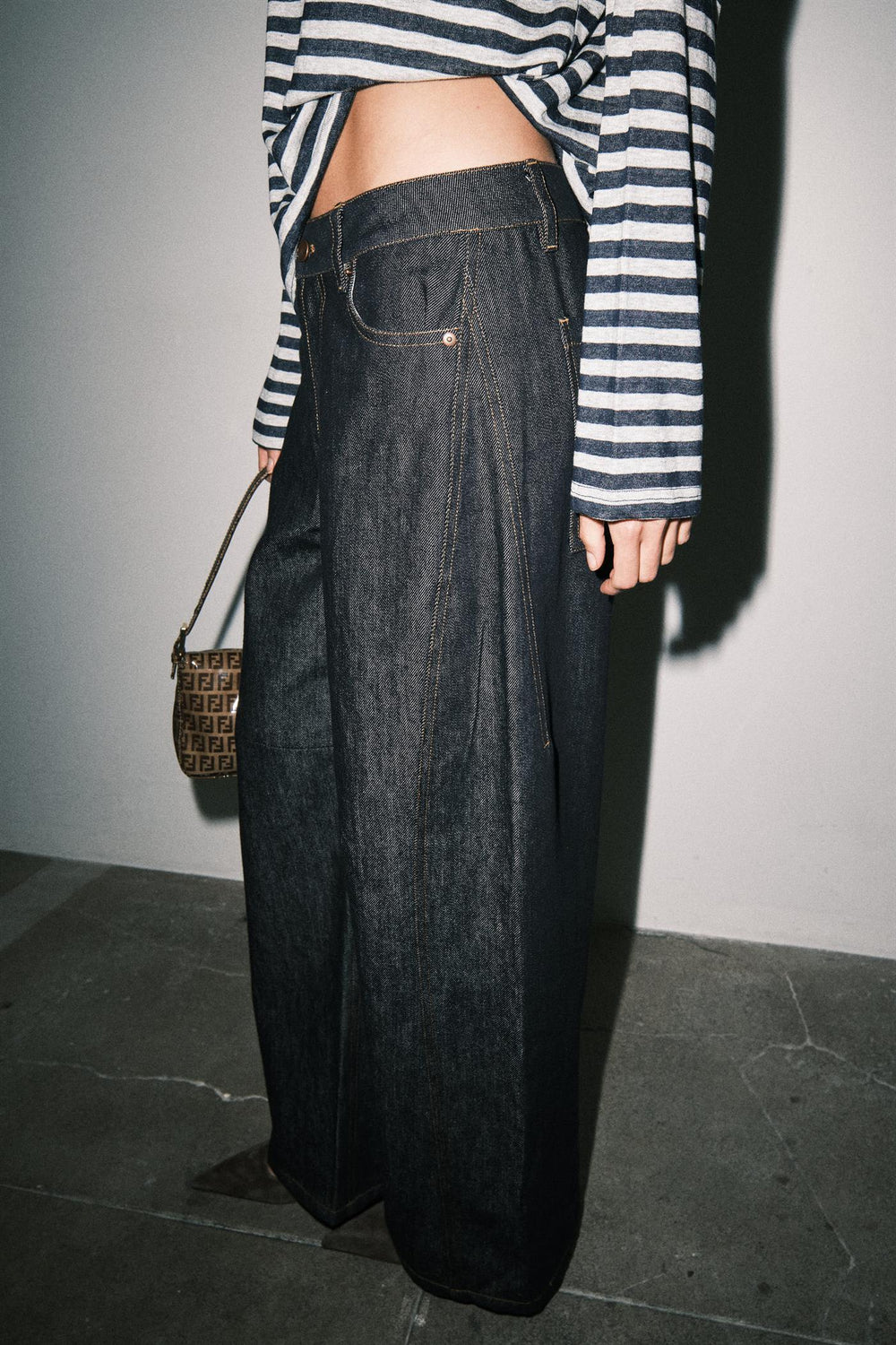 LC2468P_INDIGO_5782746