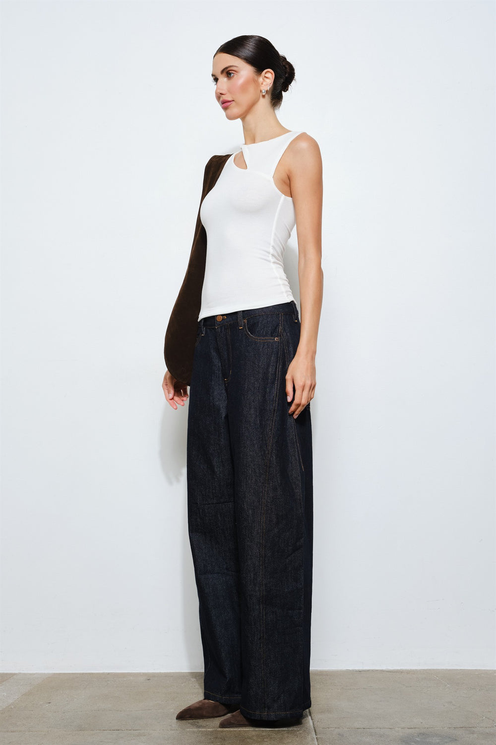 LH2508T_CREAM_4419382