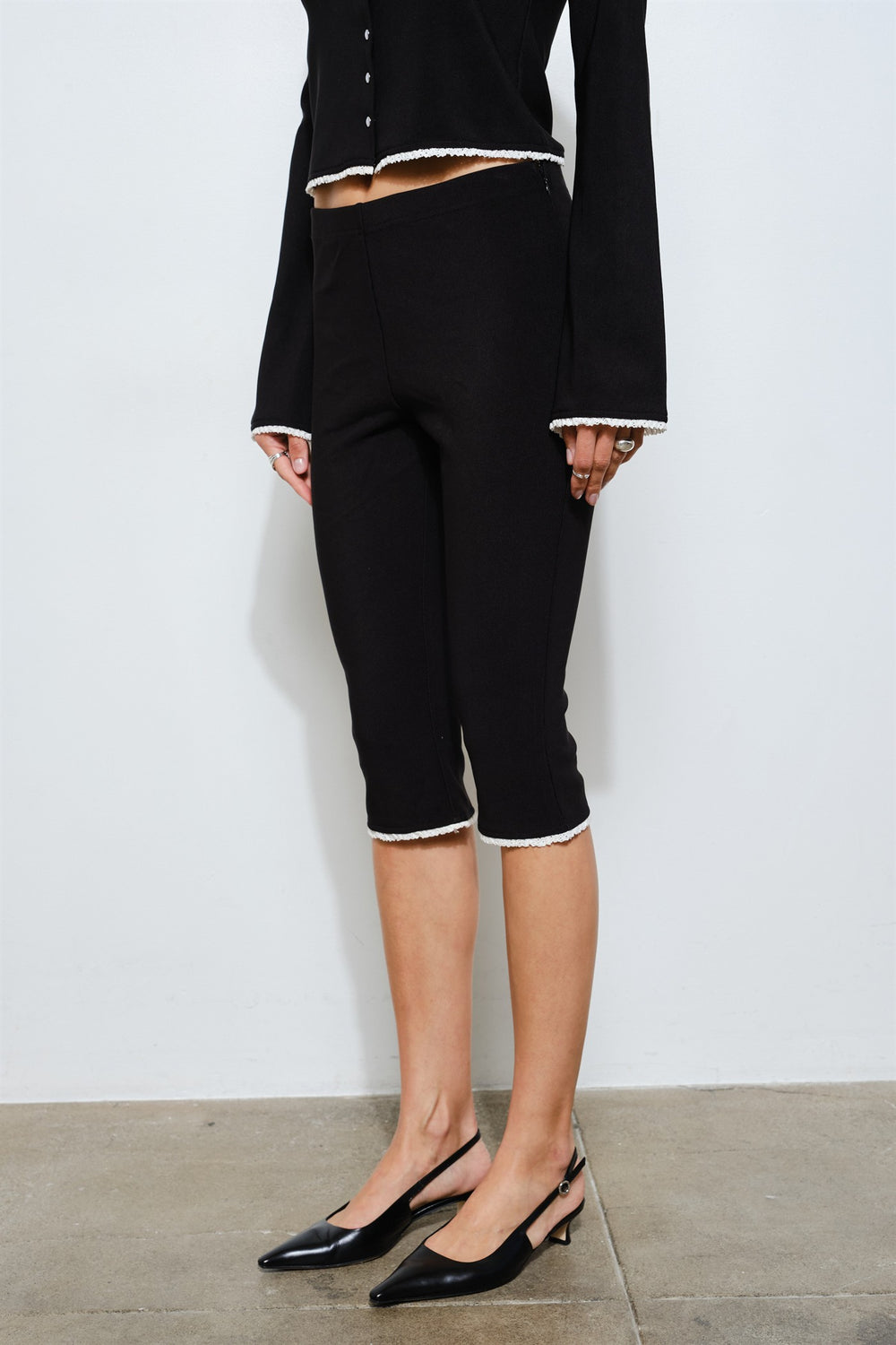 LC2723P_BLACK_4813834