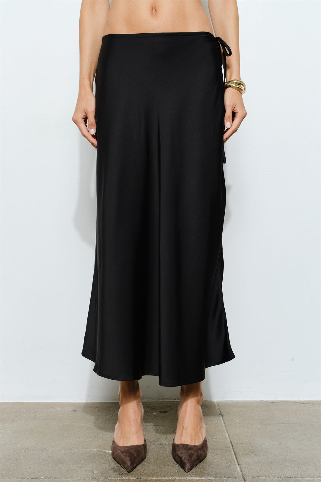 LC2340S_BLACK_4675953