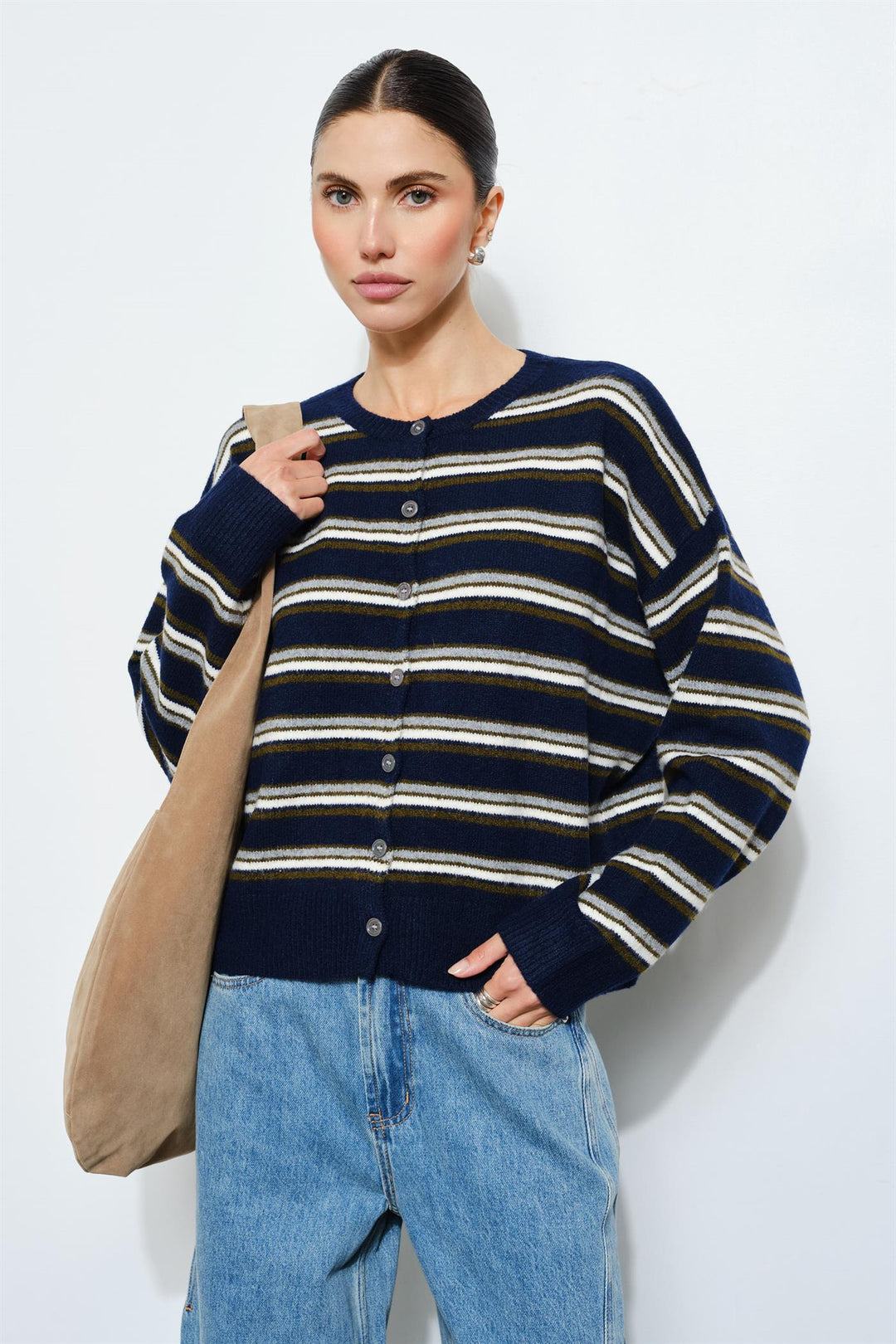 LC2402C_NAVY_4984934