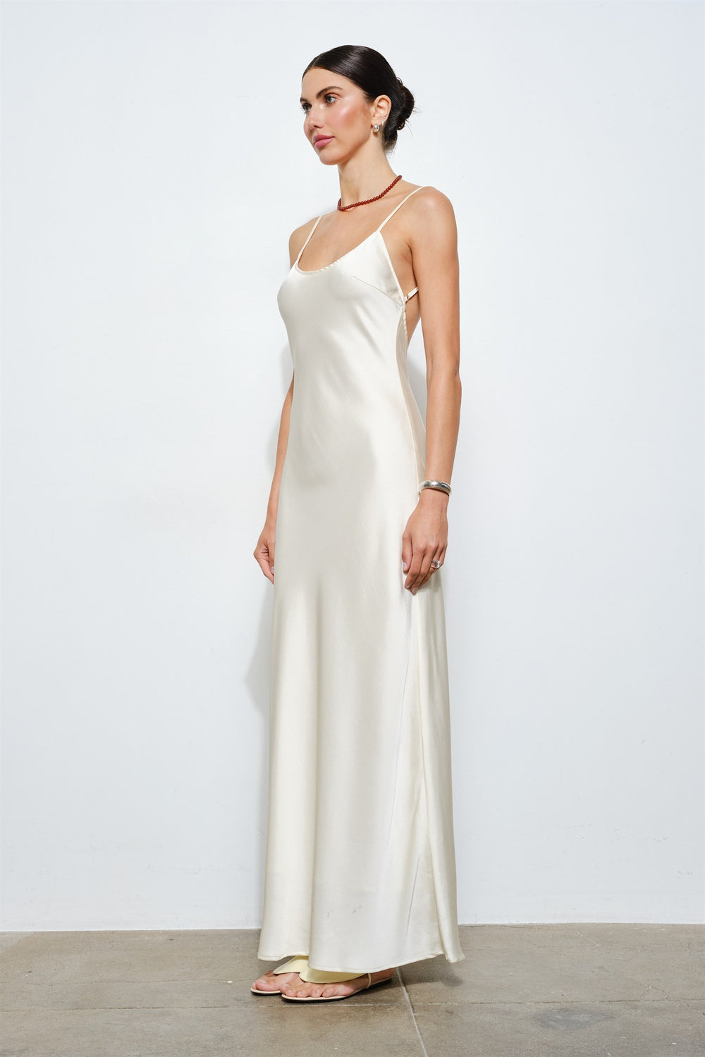 LC2282D_IVORY_4419633