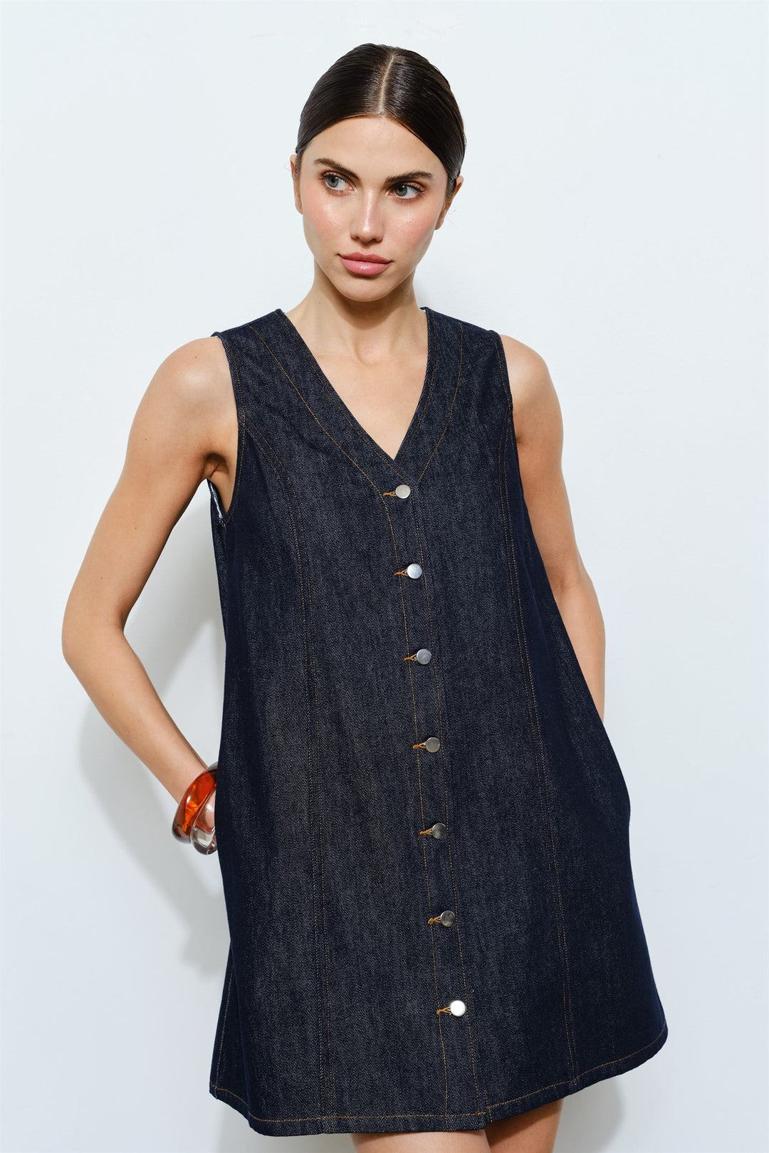 LC2470D_INDIGO_4430733