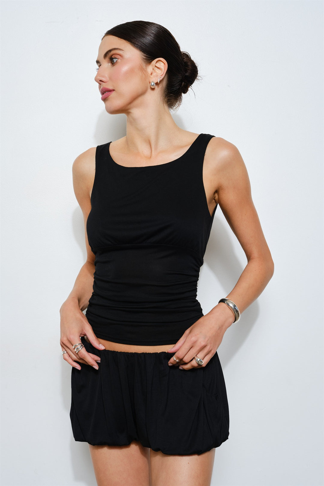 LC2595T_BLACK_4503885