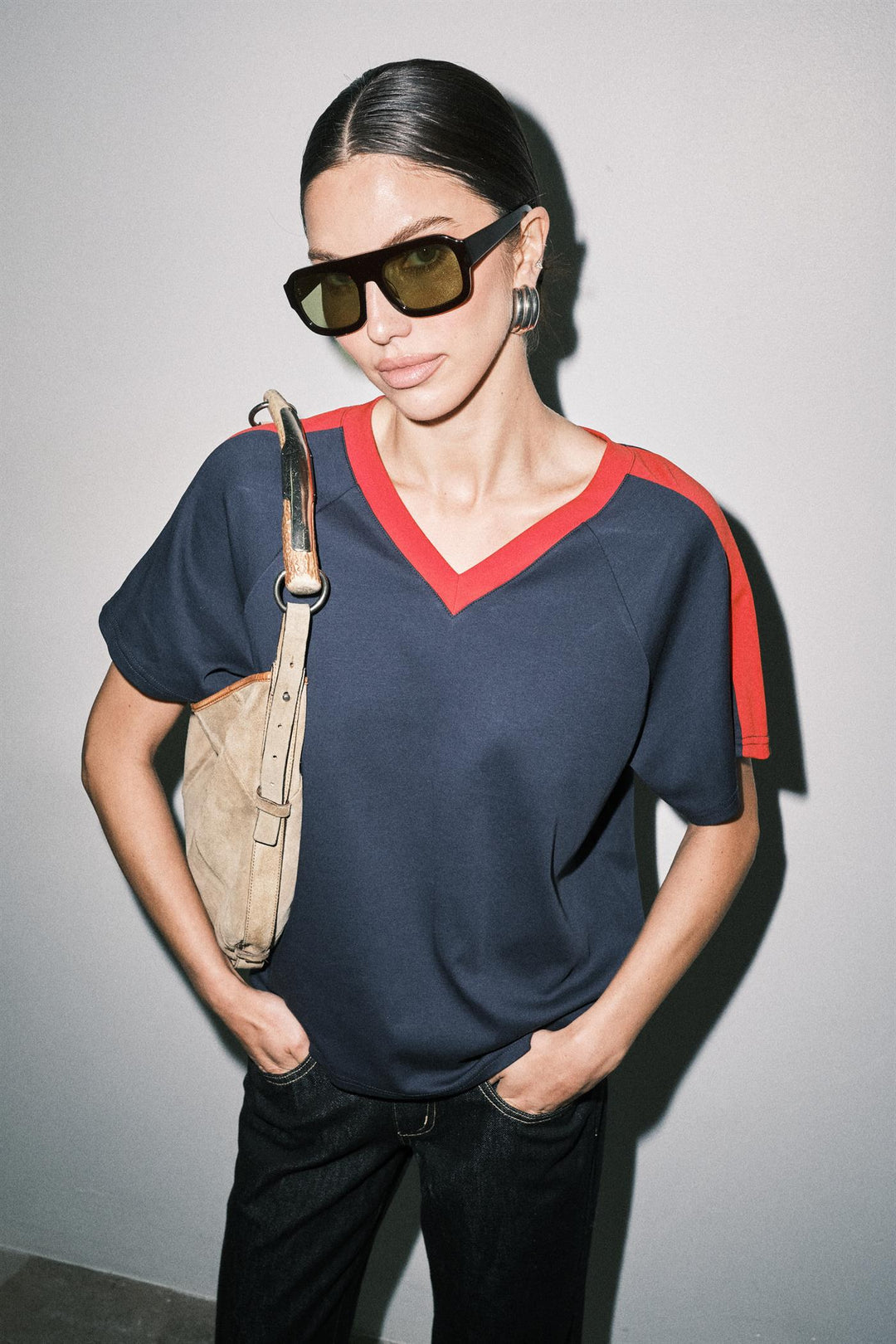 LC3032T_NAVYRED_5723526