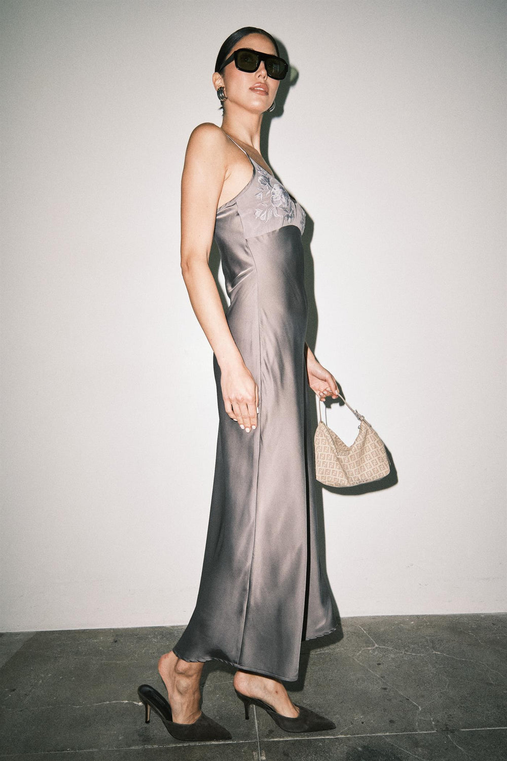 LJ2009D_CHARCOAL_5869505