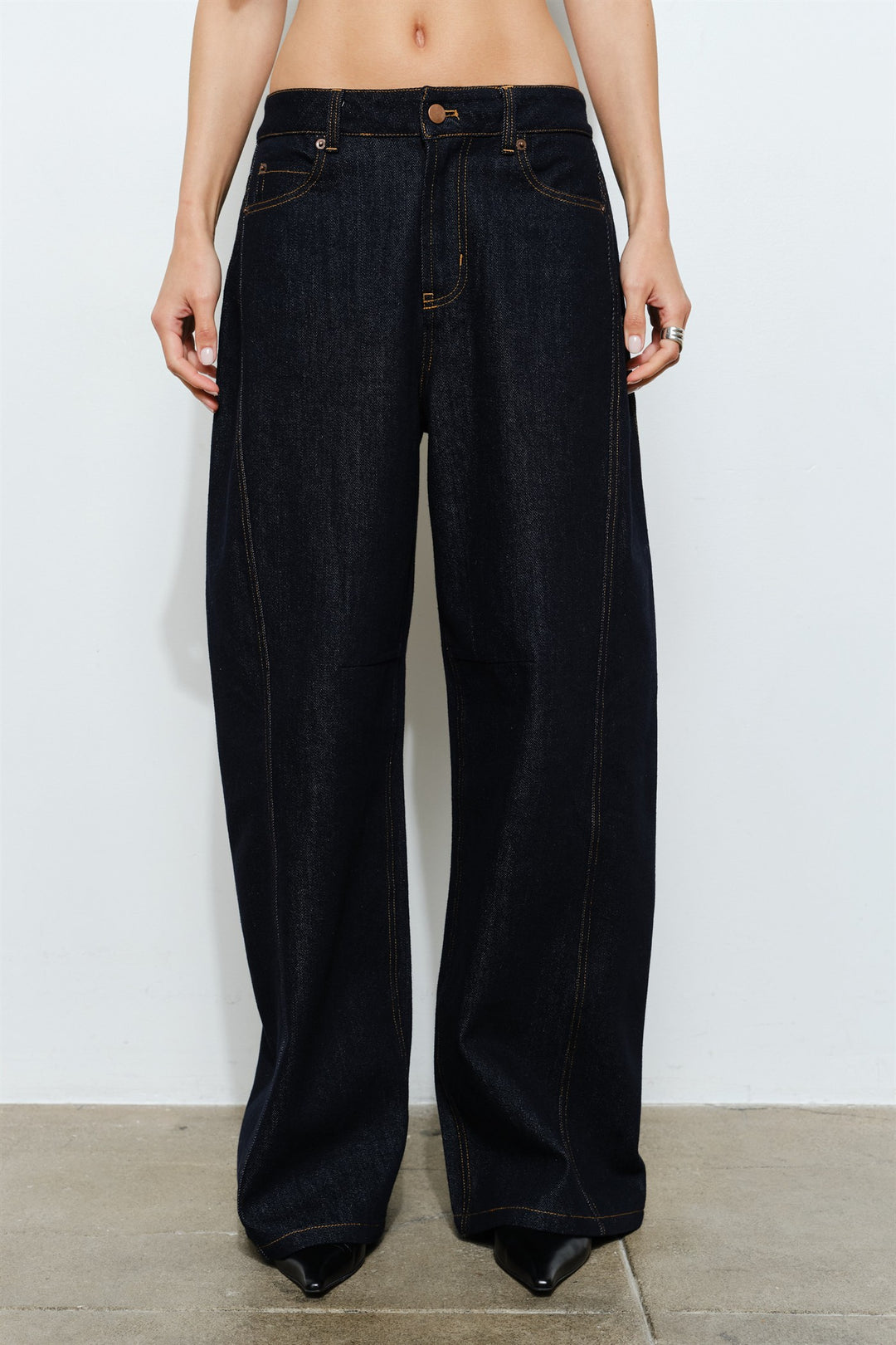 LC2468P_INDIGO_5179625