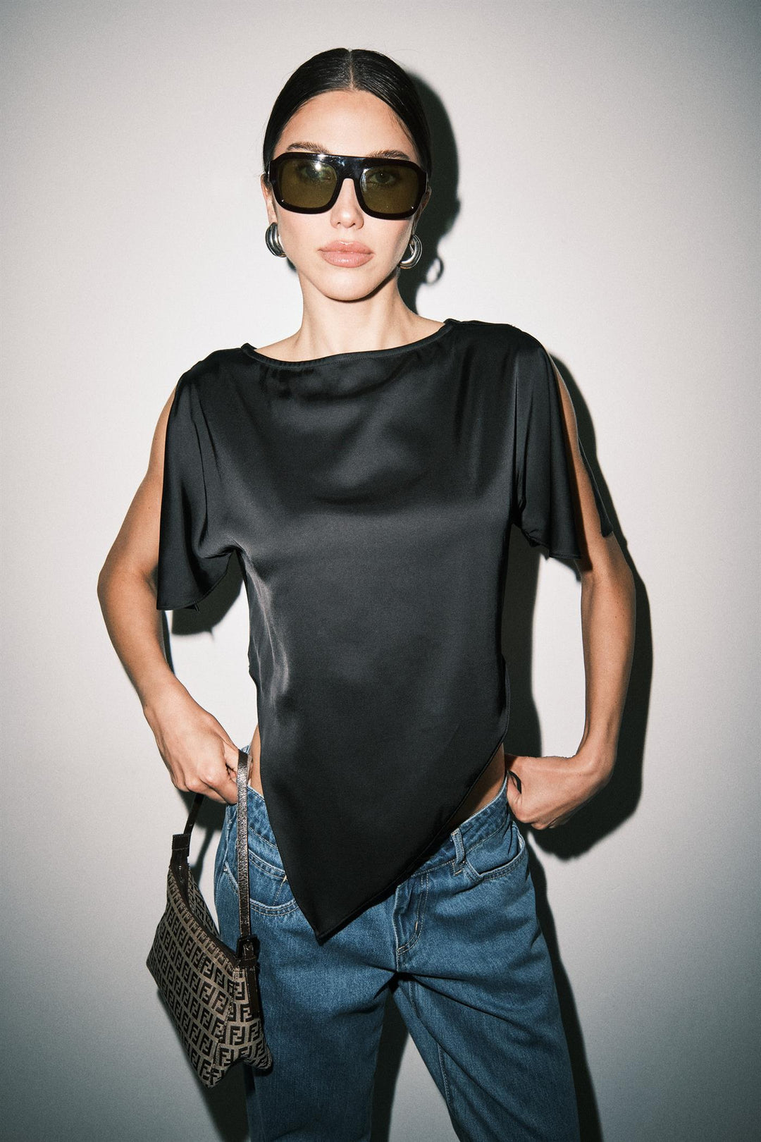 LD3265T_BLACK_5871442