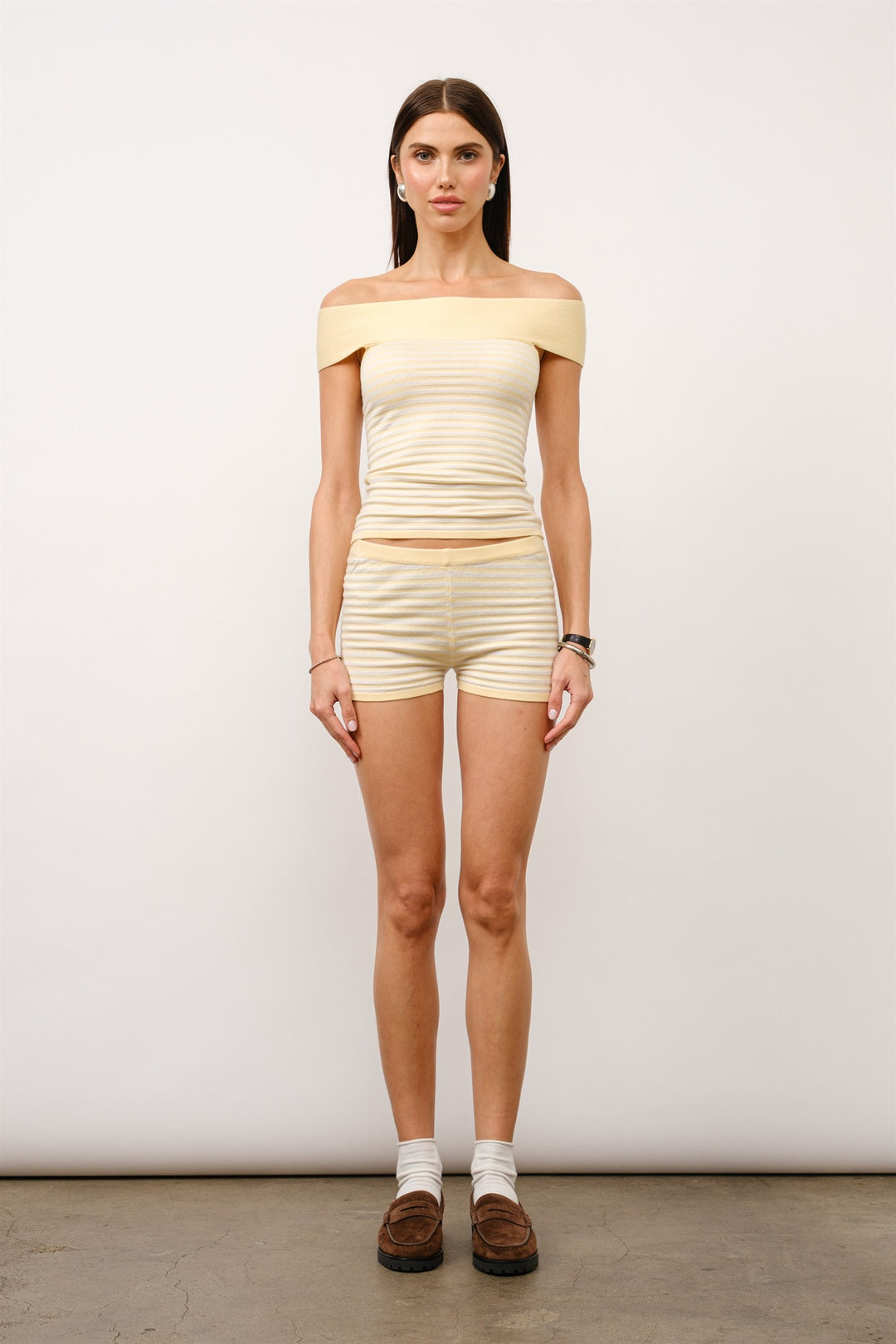 LC2434T_YELLOW_4108788